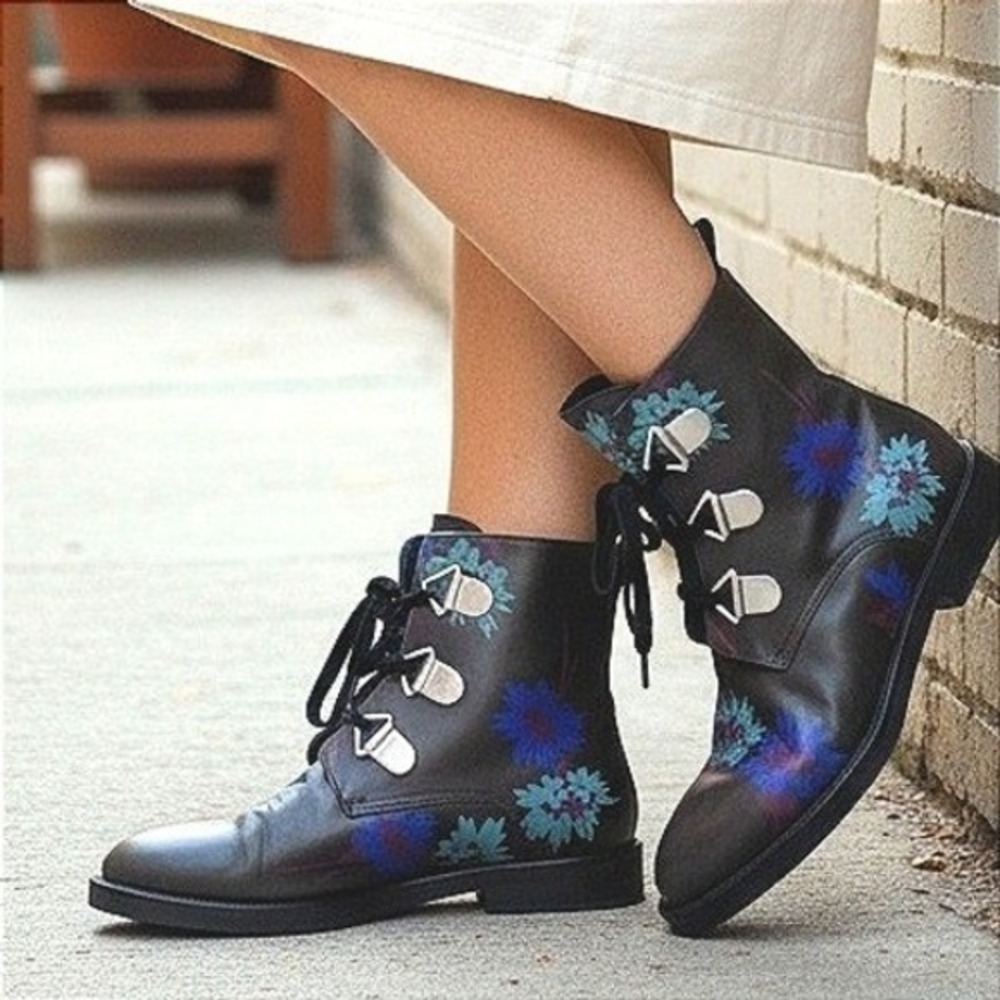 Collac Womens Floral Leather Ankle Boots Lace Up Silver Buckle EU‎ 39 NWT